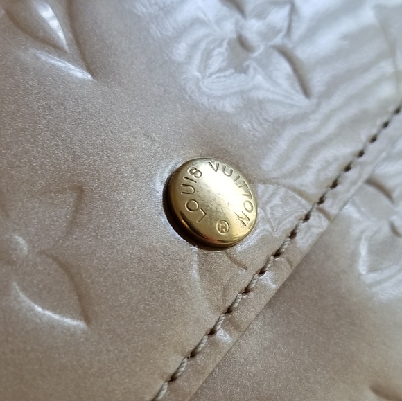 Louis Vuitton Wallet - Picture 4 of 14